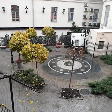 Center European Square