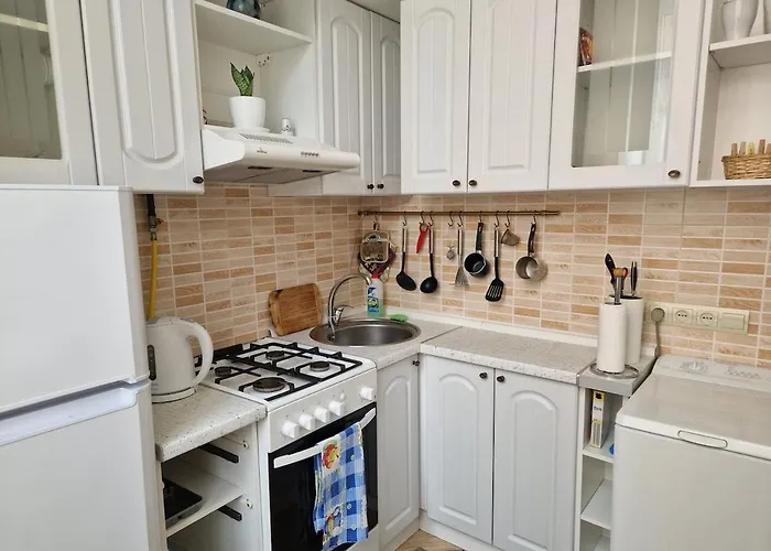 Center European Square